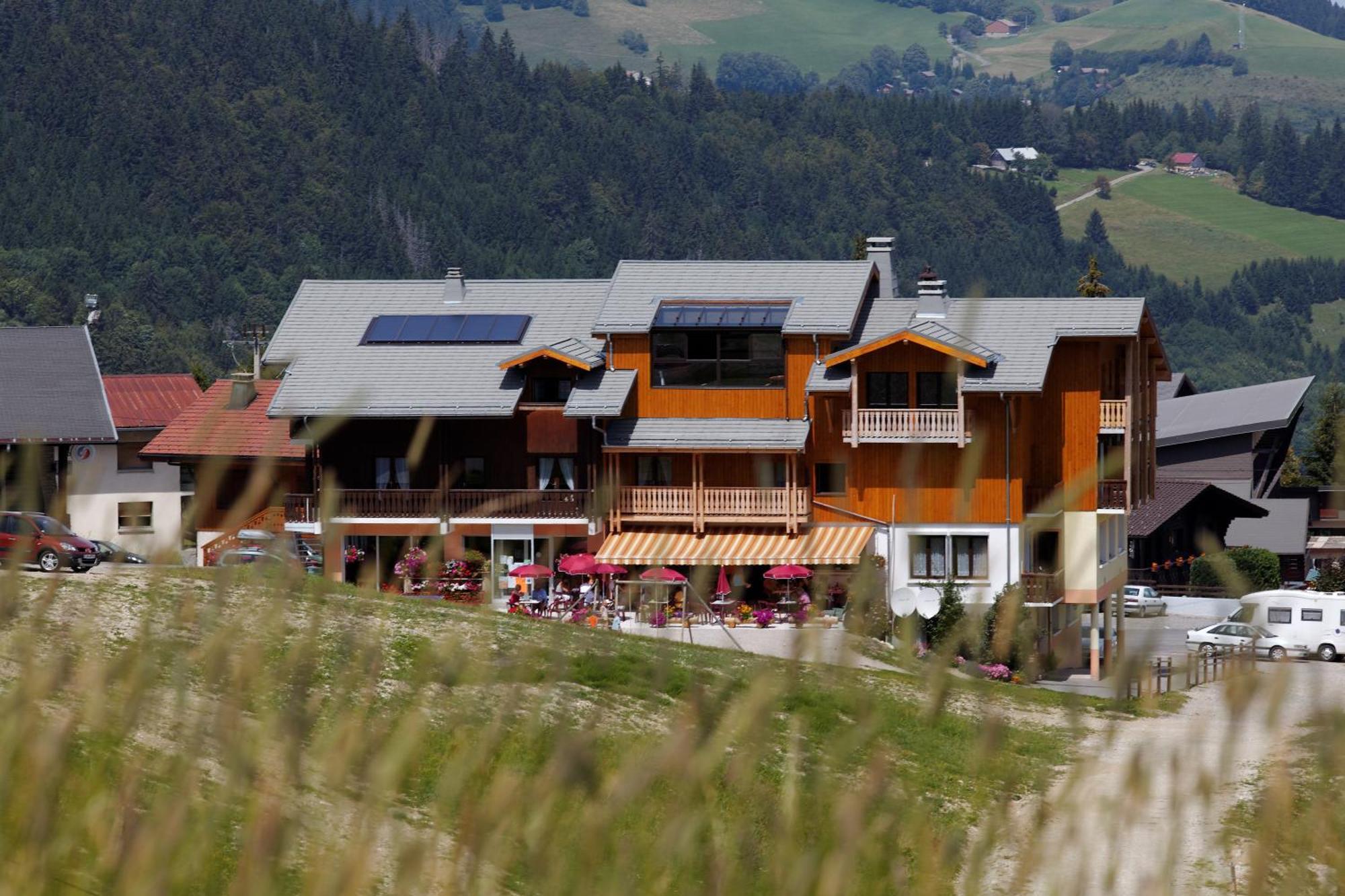 Hôtel les skieurs Bellevaux Exterior foto